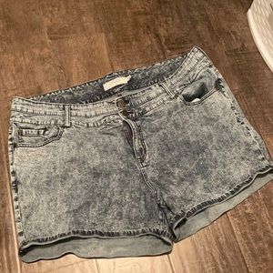 Torrid Shorts 26